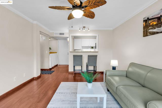 470 N N Civic Drive, Walnut Creek CA: https://media.crmls.org/mediaz/d275a9f5-3e99-40f9-a168-750c437a8de1.jpg