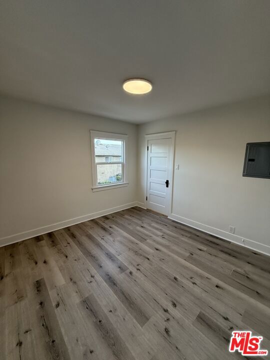 5530 Franklin, Los Angeles CA: https://media.crmls.org/mediaz/d276f299-aa55-400e-a060-da1b0f9ca3f2.jpg