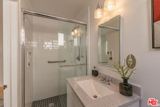 4507 Finley Avenue, 1 photo 32