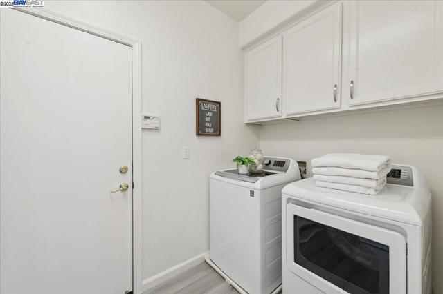 4946 Sequoia Ave, Dublin CA: https://media.crmls.org/mediaz/d278e05f-312a-4ace-a27b-413b1a66ea34.jpg