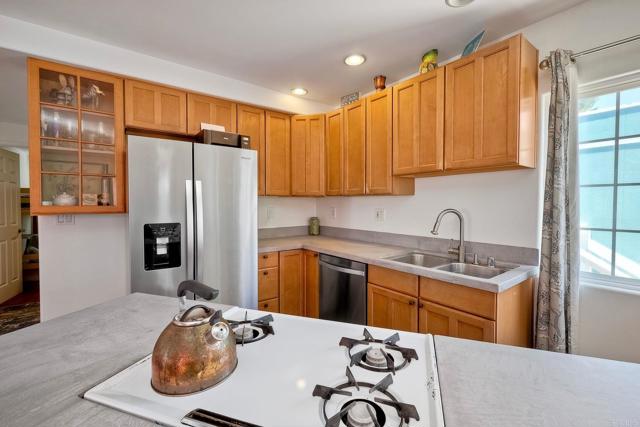 Detail Gallery Image 9 of 27 For 155 W Jason St #6,  Encinitas,  CA 92024 - 2 Beds | 1/1 Baths