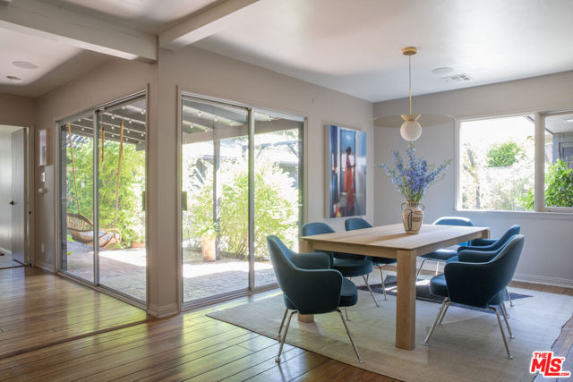8427 Oswego Street, Sunland CA: https://media.crmls.org/mediaz/d2790488-e12d-439a-b15e-5c05227bb7de.jpg
