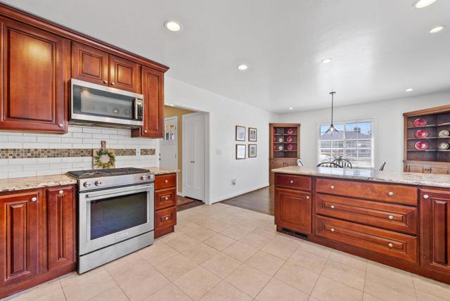728 Brewington Avenue, Watsonville CA: https://media.crmls.org/mediaz/d2793a71-3627-4e49-8a89-b23cf2e638ad.jpg