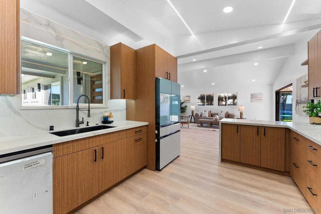 2729 Gobat Avenue - photo 10