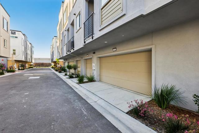 473 Sentinel Drive, Alameda CA: https://media.crmls.org/mediaz/d2796ab8-5163-4bc3-a056-0b7af895d0a6.jpg