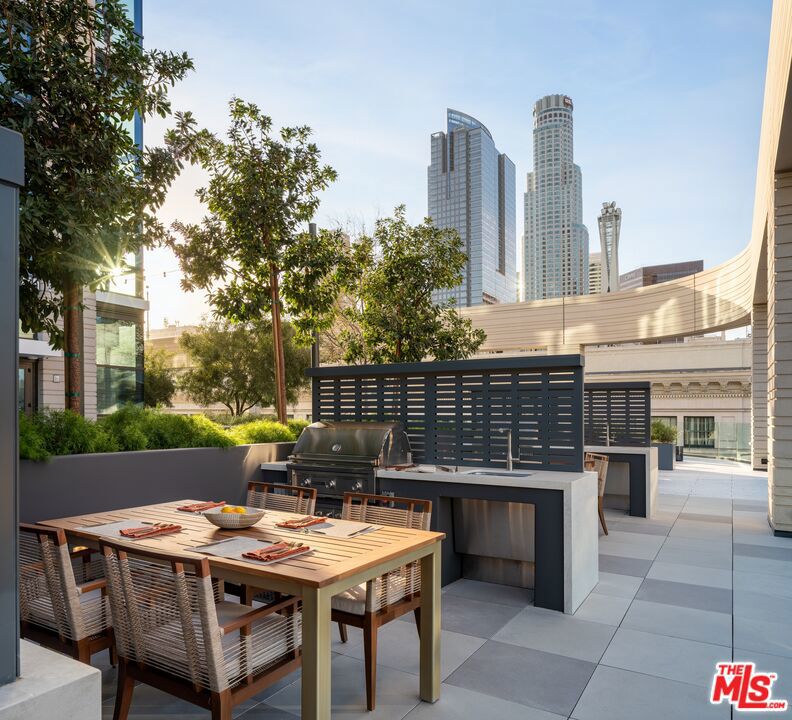 400 S Broadway 709, Los Angeles, CA 90013
