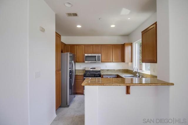 2305 Wisteria Way, National City CA: https://media.crmls.org/mediaz/d27ac4fe-8496-45b2-bb10-60c569fd1498.jpg