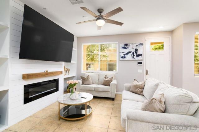 1622 Puffin Pl, Chula Vista CA: https://media.crmls.org/mediaz/d27ad662-eef1-416c-bfe3-9f7bb929d38e.jpg