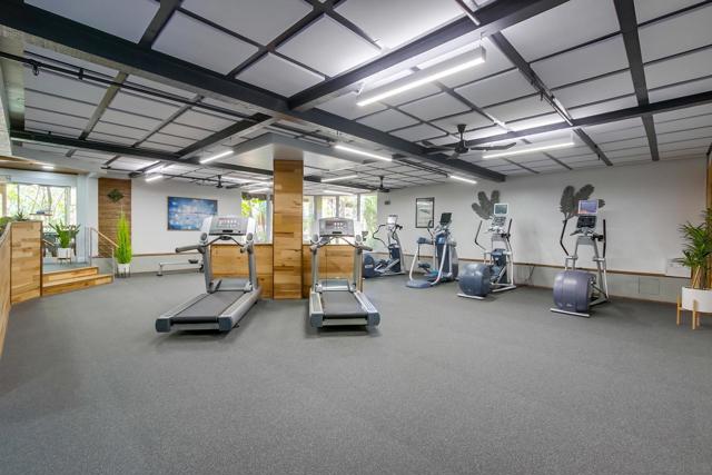 999 N Pacific St, Oceanside CA: https://media.crmls.org/mediaz/d27b718e-61a0-4191-bbf8-72721727d316.jpg