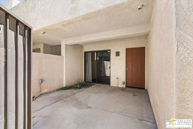 200 E Racquet Club Road, Palm Springs CA: https://media.crmls.org/mediaz/d27c4f6e-5401-4806-9cf1-1f70c30af518.jpg
