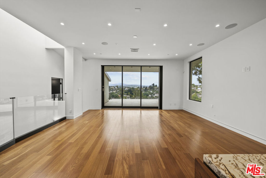 MLS #26856391 image #17