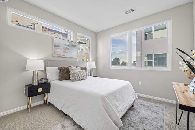 37336 Duckling Ter, Fremont CA: https://media.crmls.org/mediaz/d27cc6a8-f0e6-4265-981b-a17090148396.jpg