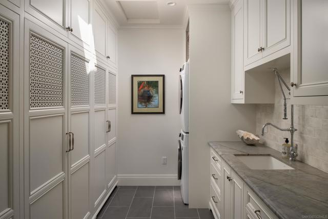 3603 Carleton St, San Diego CA: https://media.crmls.org/mediaz/d27d0cc4-b395-4928-934f-dec6b86d13e4.jpg