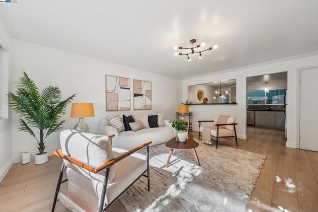 5242 Miles Avenue, Oakland CA: https://media.crmls.org/mediaz/d27d7b15-7d3c-4550-8cbf-b9a135e6901c.jpg