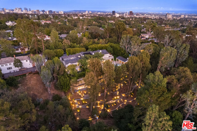 491 N Tigertail Road, Los Angeles CA: https://media.crmls.org/mediaz/d27f4678-6dbc-4d5e-99c7-a2b0fe4b2c9a.jpg