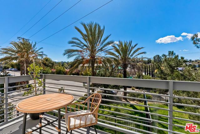 2753 Waverly Drive, Los Angeles CA: https://media.crmls.org/mediaz/d27f83d8-fe7d-42da-ae0f-eaff23676aa9.jpg