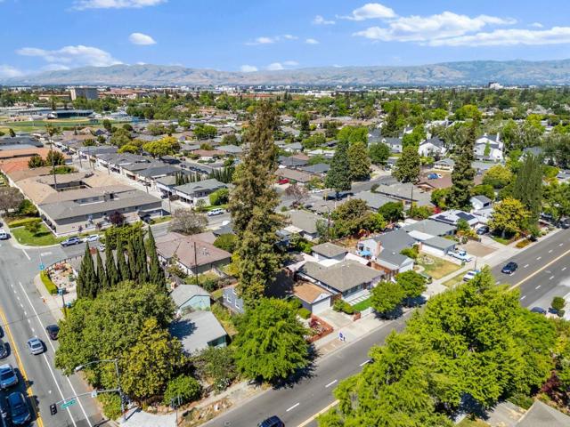 2289 Newhall Street, Santa Clara CA: https://media.crmls.org/mediaz/d27fb31b-e2e4-4761-bb69-160eb2379f7f.jpg