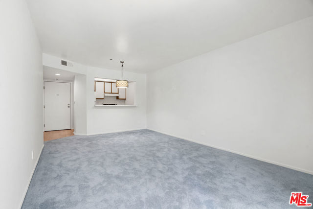 501 Palisades Drive, Pacific Palisades CA: https://media.crmls.org/mediaz/d2802997-e0f0-42f1-845b-723e70ae5141.jpg