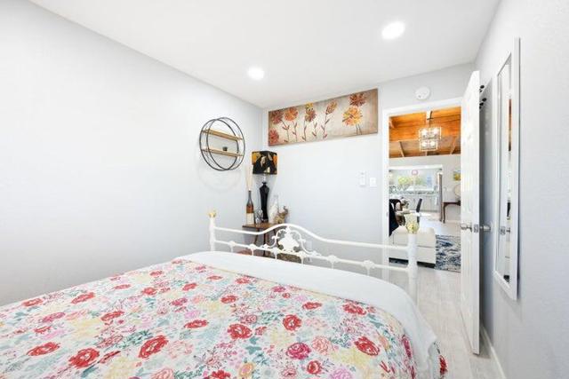 69450 Amboy Road, 29 Palms CA: https://media.crmls.org/mediaz/d280e7b9-8689-41cd-a213-10f160667332.jpg
