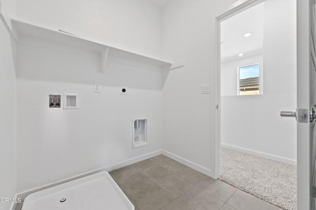 Detail Gallery Image 15 of 18 For 339 Grapefruit Ln, Piru,  CA 93040 - 3 Beds | 2/1 Baths