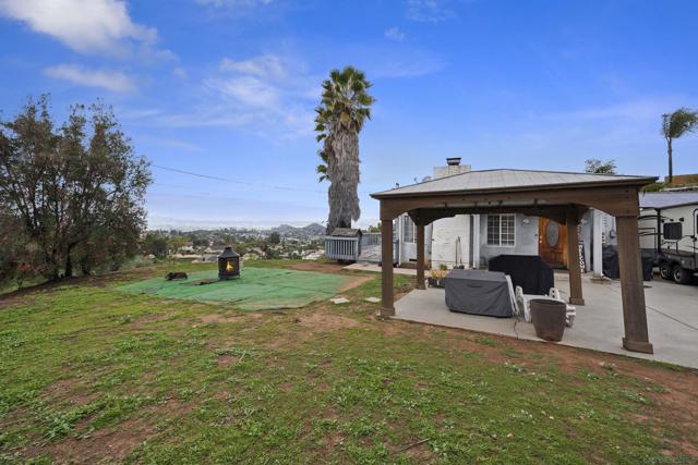 8016 Sterling Dr, El Cajon CA: https://media.crmls.org/mediaz/d2819fe3-69a0-49f0-a6b8-db5e98c4287e.jpg