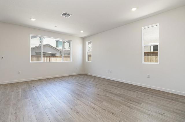 16013 Testarossa Street, Lathrop CA: https://media.crmls.org/mediaz/d282129a-e6e9-4613-aa9f-f6ae8916a09e.jpg