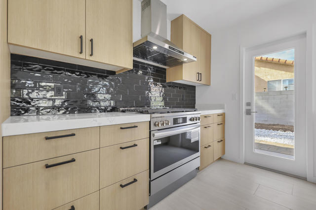 2800 E San Juan Road, Palm Springs CA: https://media.crmls.org/mediaz/d282353f-27bd-48ee-888e-9909efa7c995.jpg