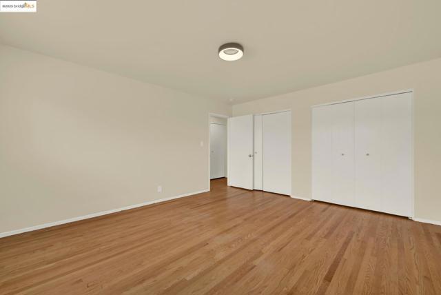 2524 Parker Ave, Oakland CA: https://media.crmls.org/mediaz/d2837406-0f4f-437d-91c4-0b86da058a73.jpg