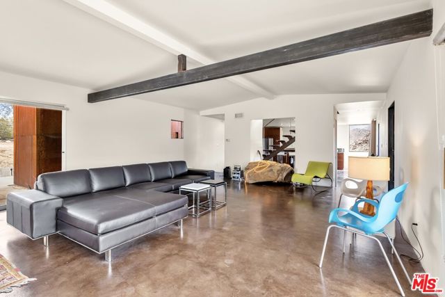 63131 Rocking Chair Road, Joshua Tree CA: https://media.crmls.org/mediaz/d284b261-ee98-47e4-9429-c9906cadce78.jpg
