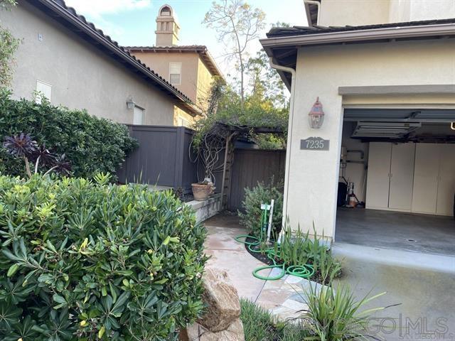 7235 Primrose Ln, San Diego CA: https://media.crmls.org/mediaz/d284d4fe-2fb4-4988-a0c6-bc2b4a1b037f.jpg