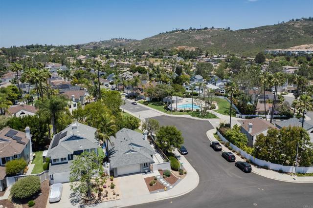 6848 Xana Way, Carlsbad CA: https://media.crmls.org/mediaz/d28574a1-3559-4c34-9a7b-da83b1fa81ee.jpg
