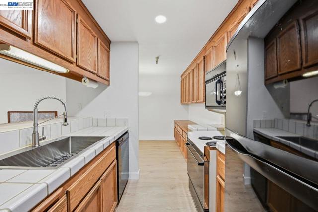 Image 12 of 37 For 1400 Carpentier St  315