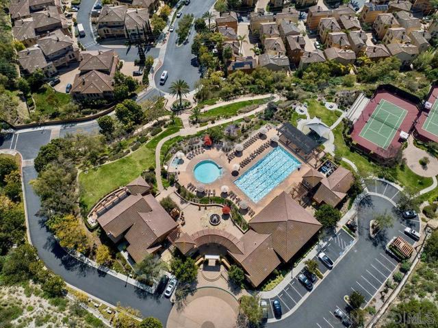 2793 Matera Ln, San Diego CA: https://media.crmls.org/mediaz/d2861403-d252-4b47-a031-6c2cb5353de0.jpg