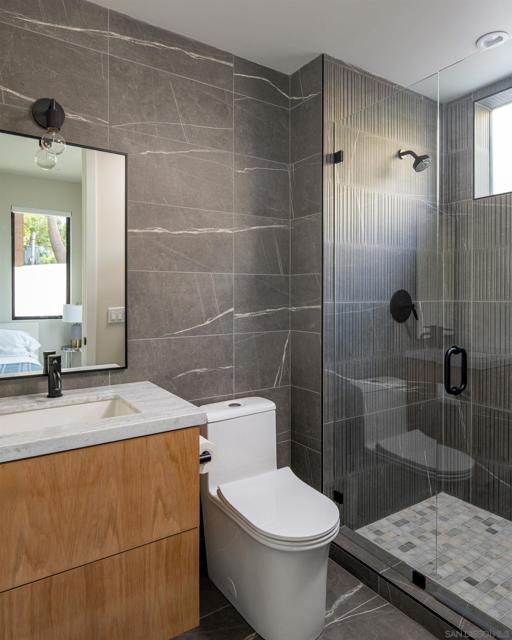 12994 Via Esperia, Del Mar CA: https://media.crmls.org/mediaz/d2861f89-fdbf-415e-828e-b6f773266c93.jpg