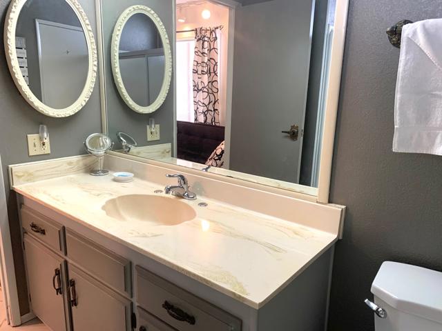 42627 Granite Place, Palm Desert CA: https://media.crmls.org/mediaz/d28648fb-3f8a-45b7-a133-7040eae6be01.jpg