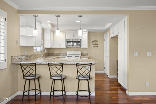 691 County Square Drive, Ventura CA: https://media.crmls.org/mediaz/d2865a01-67d5-4a14-848b-ad50ec8e8927.jpg