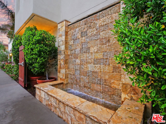 28220 Highridge Road, Rolling Hills Estates, California 90274, 2 Bedrooms Bedrooms, ,2 BathroomsBathrooms,Residential,For Sale,Highridge,25603575