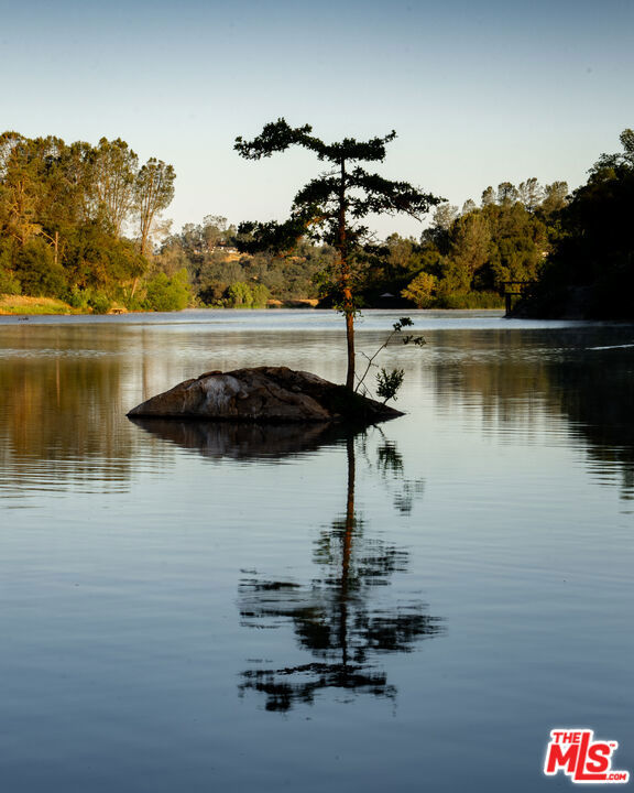 1 Blackhawk Lake, Coarsegold CA: https://media.crmls.org/mediaz/d2865fec-68a9-4128-8c19-a03b54ac2ae0.jpg