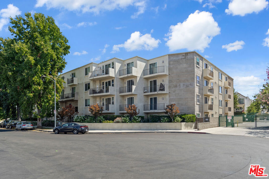 14412 Killion Street #205