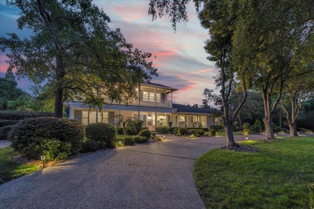 14228 Amherst Court, Los Altos Hills CA: https://media.crmls.org/mediaz/d2871a08-2d8e-4605-9e85-85051eb6dc09.jpg