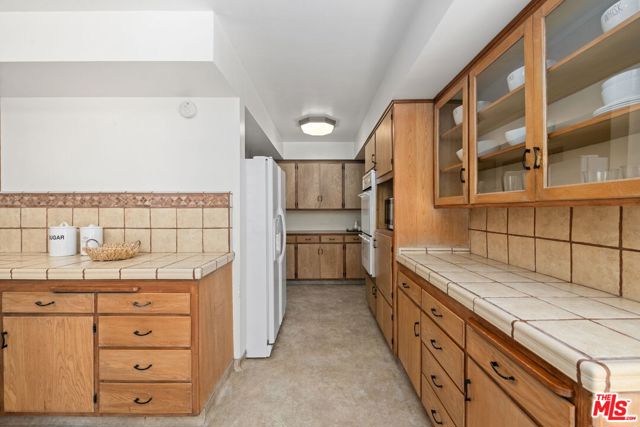 515 Warner Avenue, Los Angeles CA: https://media.crmls.org/mediaz/d287a494-f028-4358-8ed1-331637fdd9be.jpg