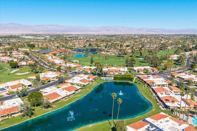 43 Sunrise Drive, Rancho Mirage CA: https://media.crmls.org/mediaz/d287e891-1085-4a3a-807e-e44d0d422231.jpg