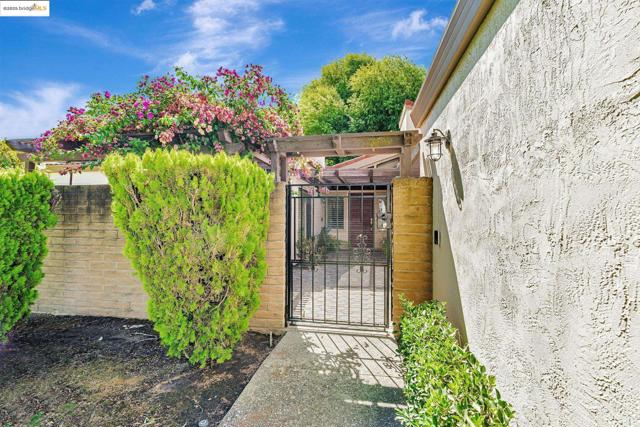 1866 Venetian Dr, Stockton, California 95207, 3 Bedrooms Bedrooms, ,2 BathroomsBathrooms,Condominium,For Sale,Venetian Dr,41105760