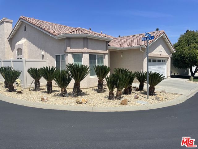 2683 Gusty Way, Banning CA: https://media.crmls.org/mediaz/d288f800-20fb-420b-8f14-c354bb299964.jpg