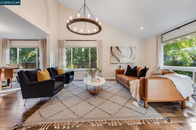 2342 Brantford Court, Walnut Creek CA: https://media.crmls.org/mediaz/d2892191-fe2c-4e4d-894c-bc9df0037f00.jpg