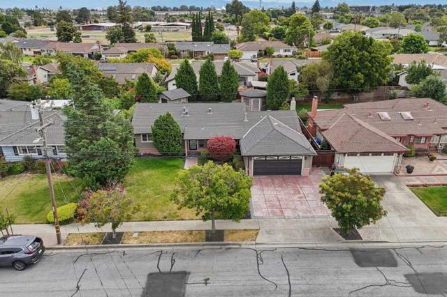 37987 Alta Drive, Fremont CA: https://media.crmls.org/mediaz/d2899945-0a3f-4a8b-9ba4-7e36c2704d50.jpg