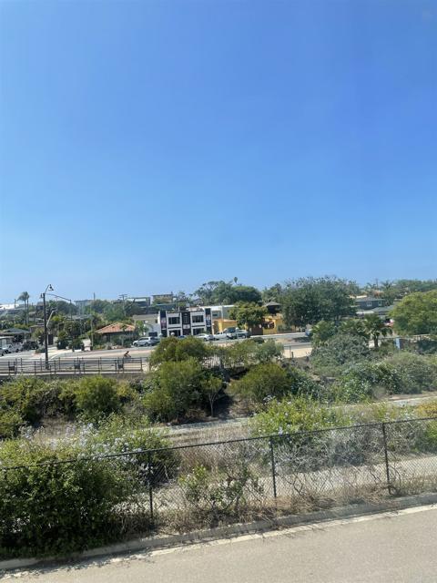 Detail Gallery Image 2 of 49 For 415 N Cedros, Solana Beach,  CA 92075 - 4 Beds | 4 Baths