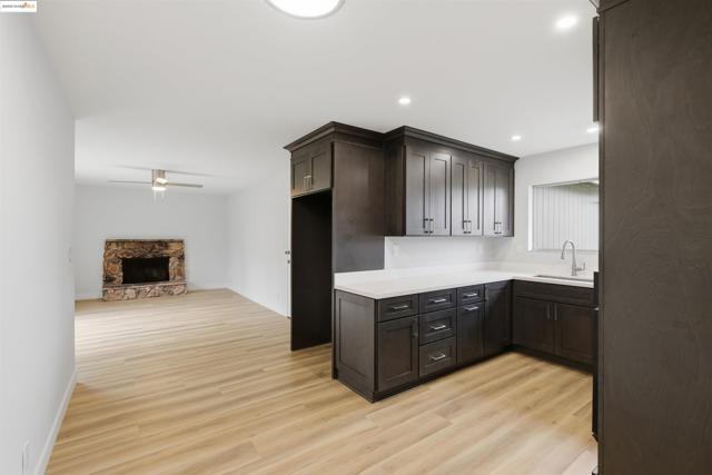 3640 Sun View Terrace, Concord CA: https://media.crmls.org/mediaz/d28a487b-0ad9-4403-bf0f-8bcd01cd098b.jpg