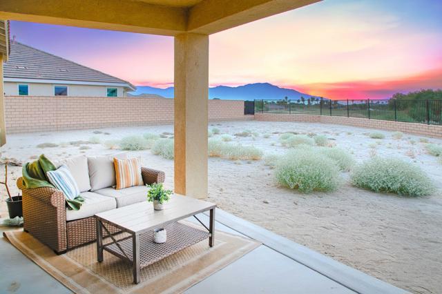 42695 Torno Place, Indio CA: https://media.crmls.org/mediaz/d28a9a6b-411b-4e14-ab14-41a59adb9965.jpg