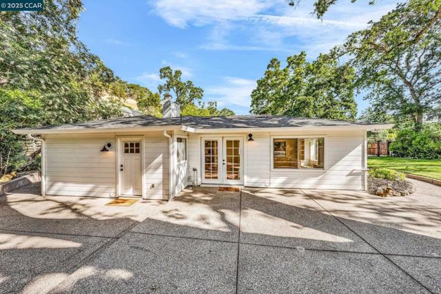 205 Castle Hill Ranch Rd, Walnut Creek CA: https://media.crmls.org/mediaz/d28c7dfa-f887-4acb-8f43-3100d677a2bb.jpg